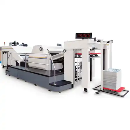 Film UV varnishing machine